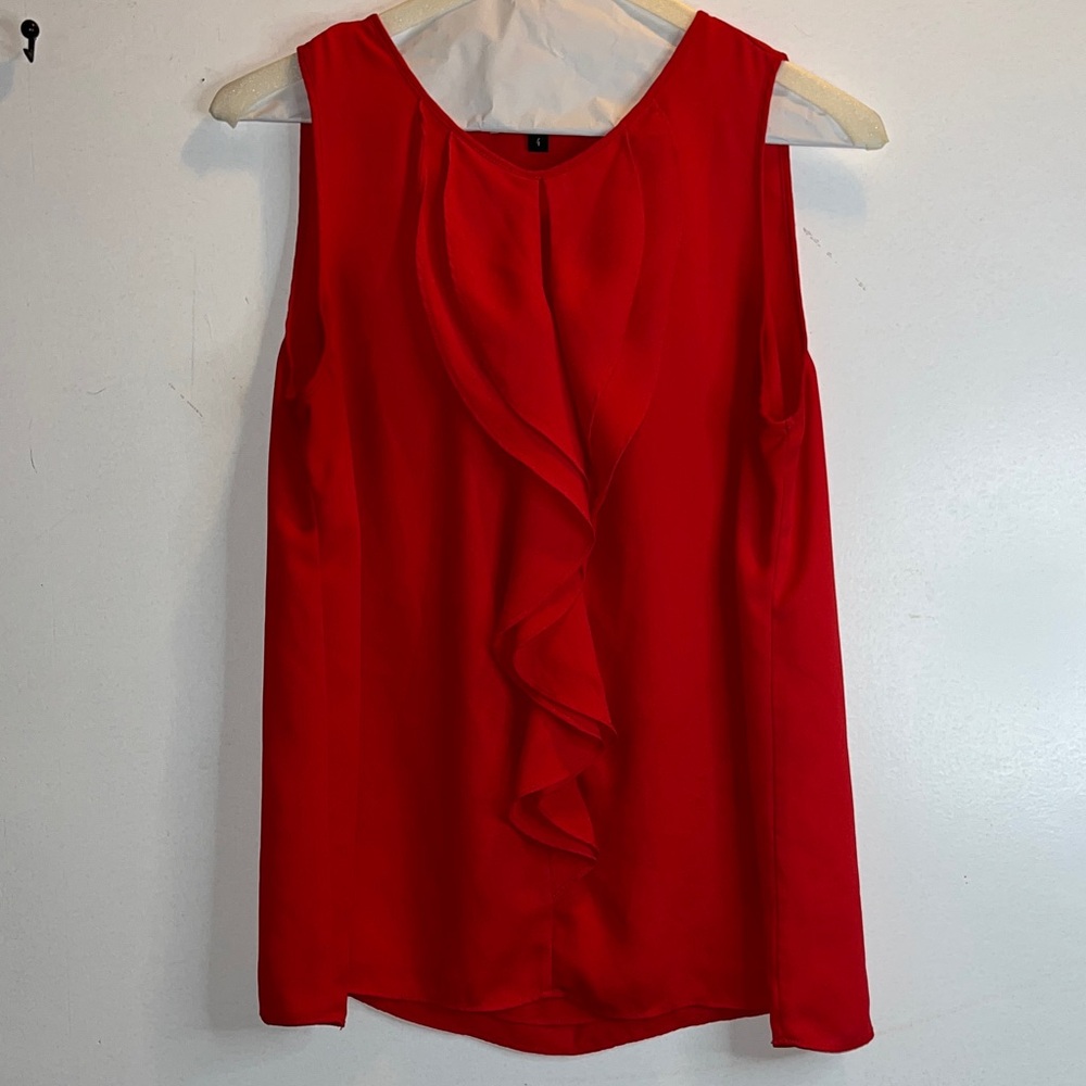 Elegant Red Sleeveless Top •  Tagged 4 (Misses) • Realistic Fitting: 8-10, Med.